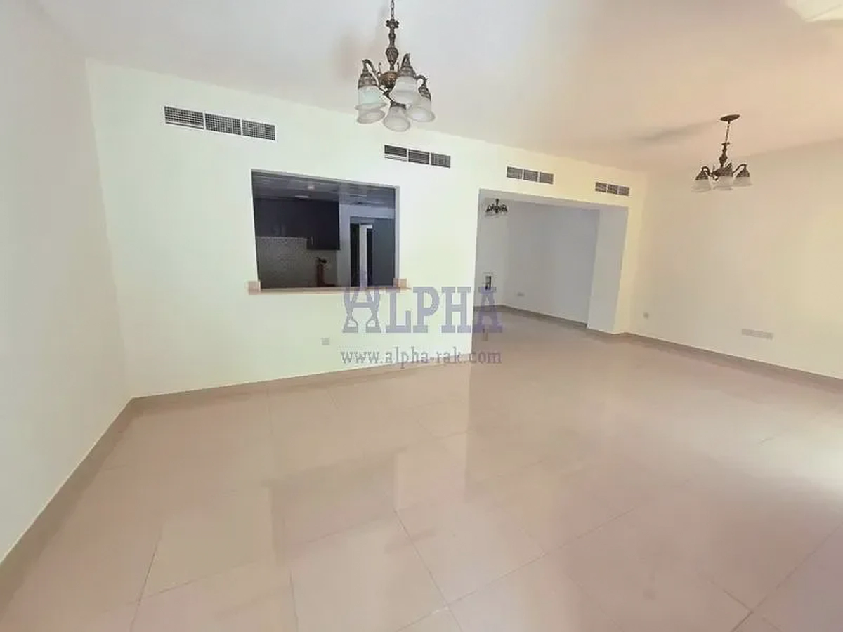 Unfurnished 3BR Villa With Maids In Quite Location-2-2