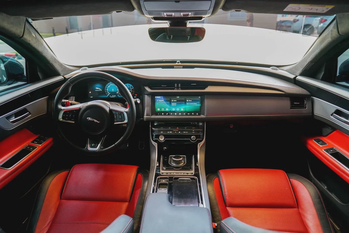 Jaguar XF 2020