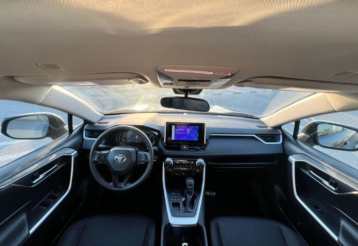 Toyota RAV4 2023 Toyota Rav4 XLE Full Option 2.5L V4 - Rear Camera & Sensor - Leather Seat - AWD 4x4 - Push Star-17-0