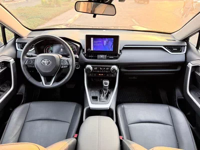Toyota RAV4 XLE premium 2.5L-4