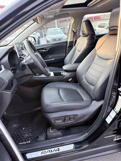 Toyota RAV4 XLE premium 2.5L-5
