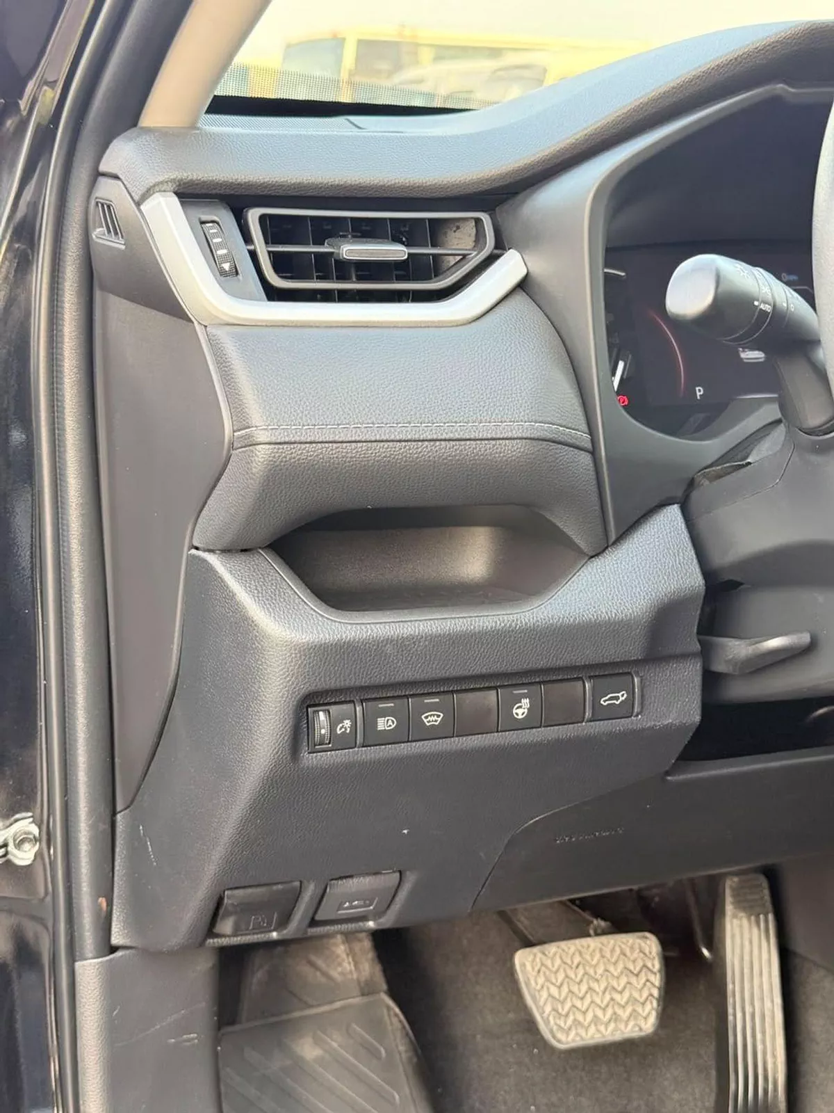 Toyota RAV4 XLE premium 2.5L-11-0