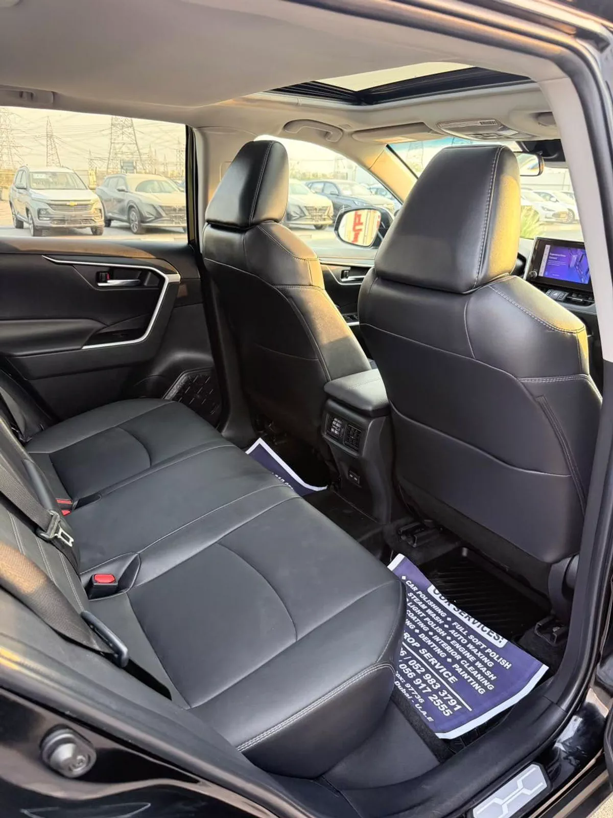 Toyota RAV4 XLE premium 2.5L-16-0