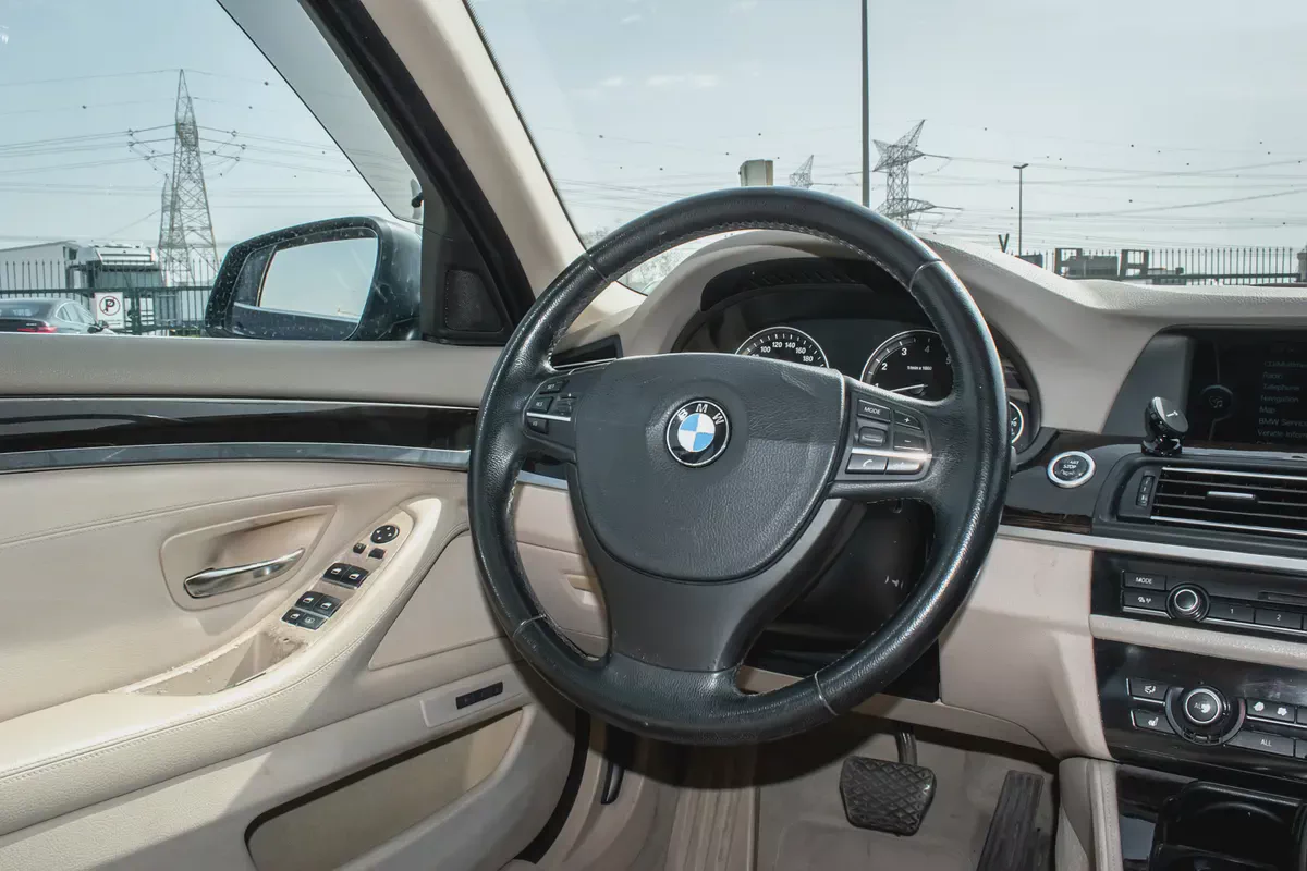 2010 - BMW 528i - IMMACULATE CONDITION - ONLY 102,000 KM DONE-10-10
