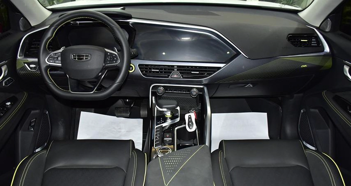 Geely Tugella ( 2024 Model ) in White Color GCC Specs