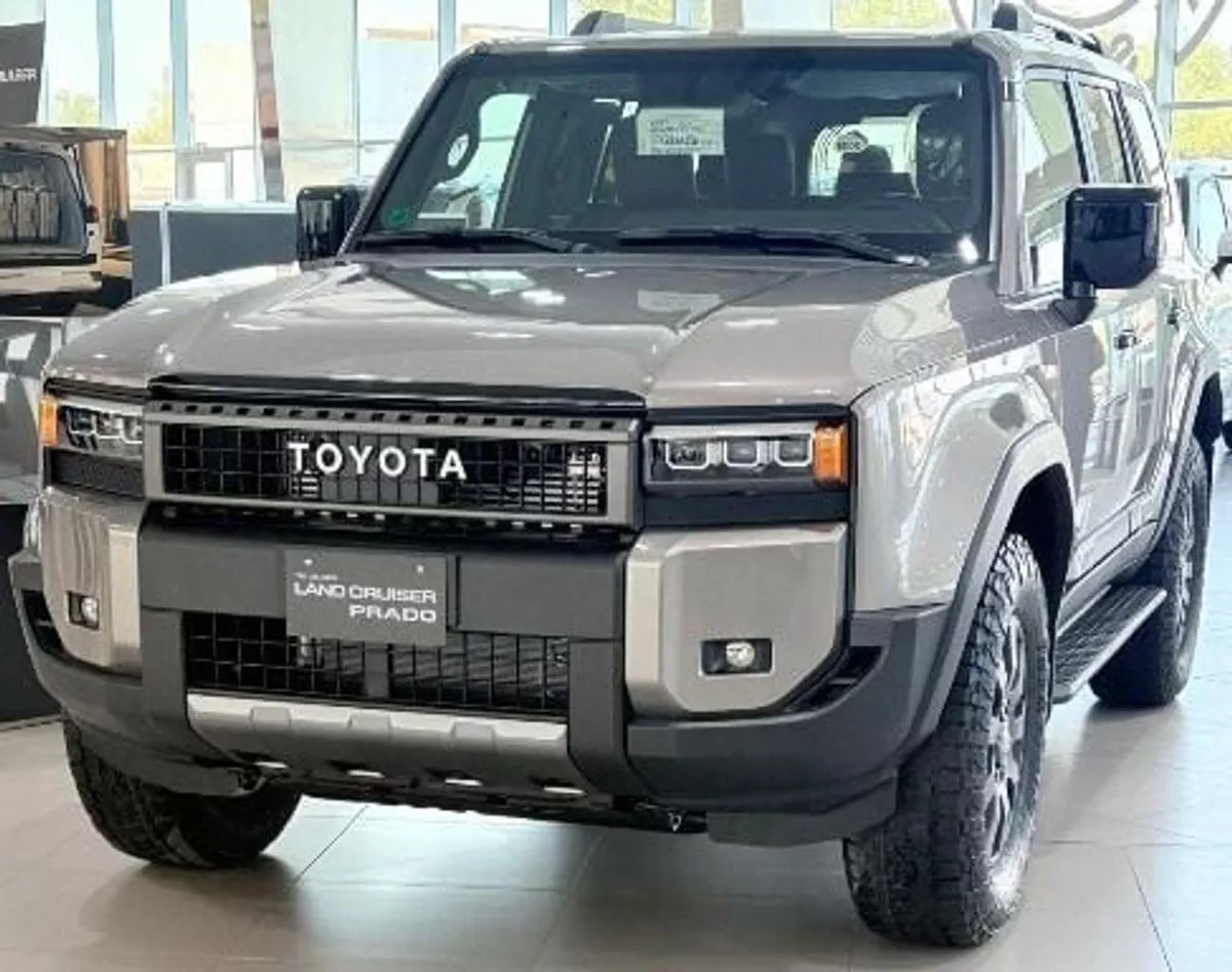 Toyota Prado VXR 2.4L PETROL A/T GCC SPECIFICATION