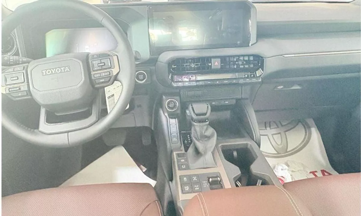 Toyota Prado VXR 2.4L PETROL A/T GCC SPECIFICATION-2-0