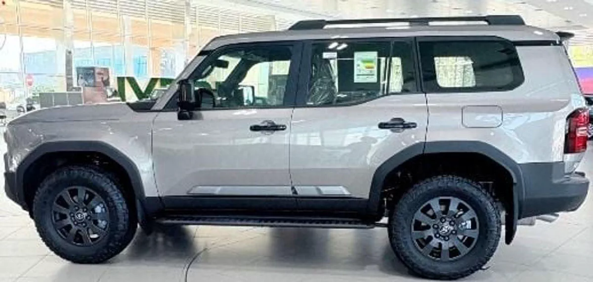 Toyota Prado VXR 2.4L PETROL A/T GCC SPECIFICATION-4-0