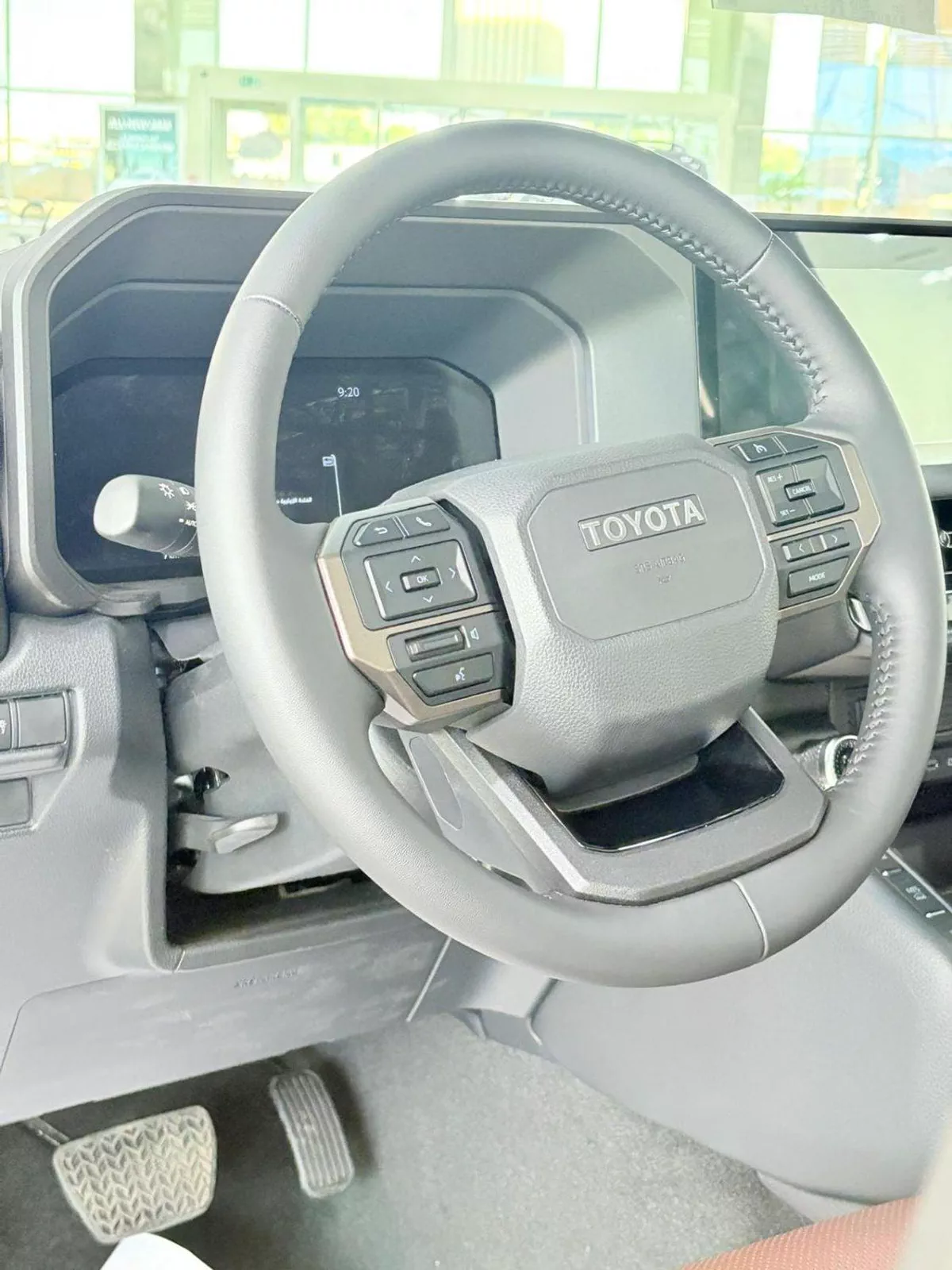 Toyota Prado VXR 2.4L PETROL A/T GCC SPECIFICATION-7-0