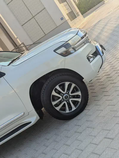 2020 Toyota Land Cruiser GXR V6 4.0L – Full Option, Top Spec | 42,000km Excellent Condition-19