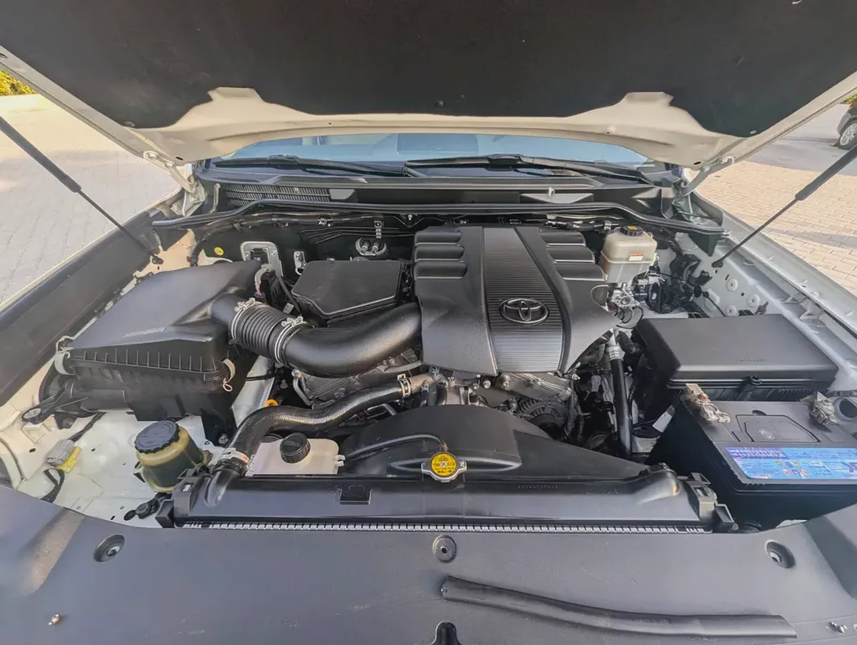 2020 Toyota Land Cruiser GXR V6 4.0L – Full Option, Top Spec | 42,000km Excellent Condition-18-18
