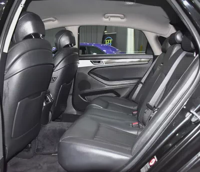 EXCELLENT DEAL for our Genesis G80 3.3L ( 2018 Model ) in Black Color Korean Specs-15