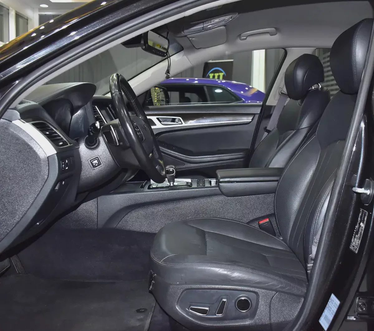 EXCELLENT DEAL for our Genesis G80 3.3L ( 2018 Model ) in Black Color Korean Specs-9-9