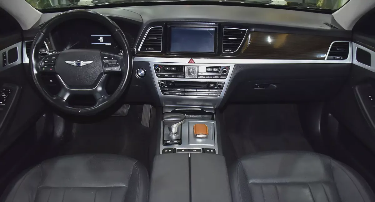 EXCELLENT DEAL for our Genesis G80 3.3L ( 2018 Model ) in Black Color Korean Specs-10-10
