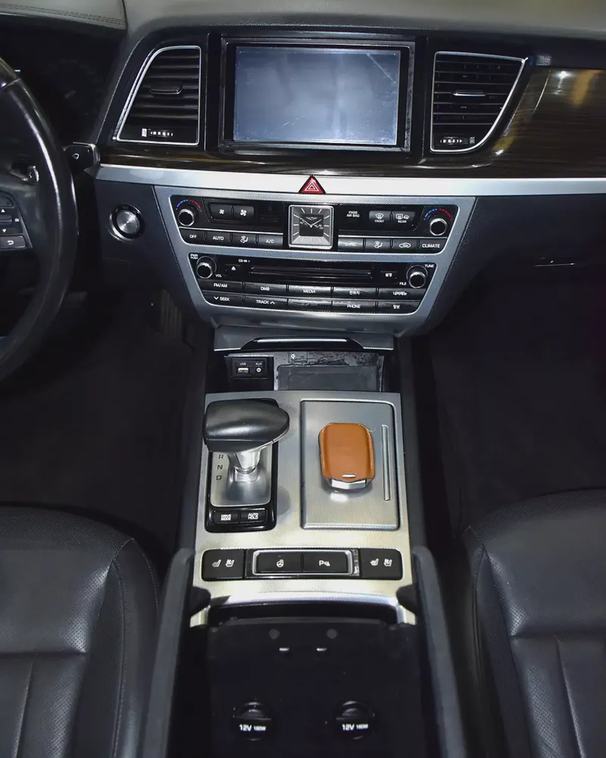 EXCELLENT DEAL for our Genesis G80 3.3L ( 2018 Model ) in Black Color Korean Specs-14-14
