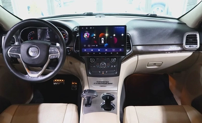 Fully Loaded .GCC Specs . Excellent Condition-10