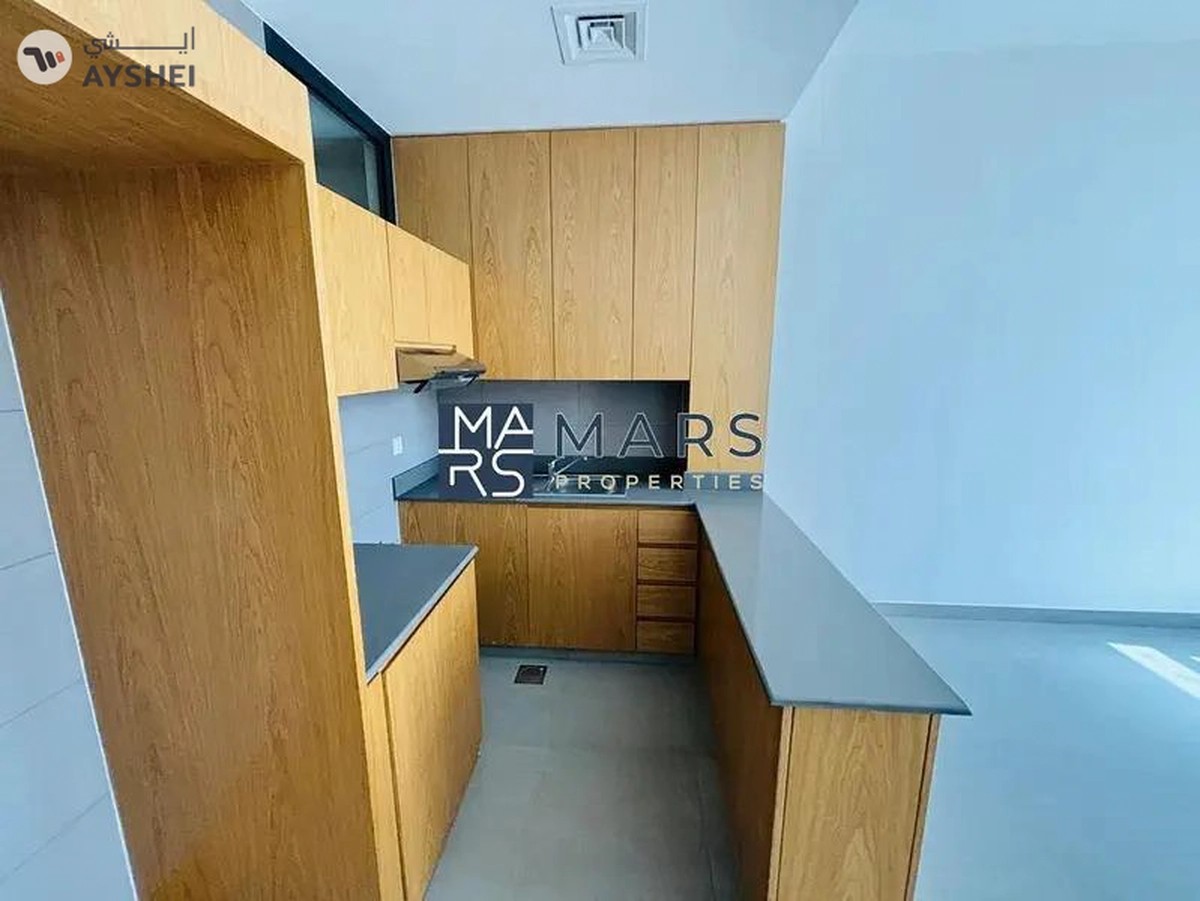 Luxury| Spacious| Signature Partition Apartment| Separate Bed+ Living Room | Best Price