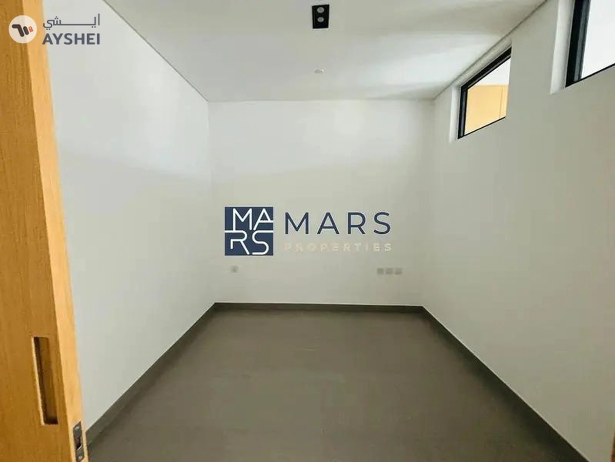Luxury| Spacious| Signature Partition Apartment| Separate Bed+ Living Room | Best Price