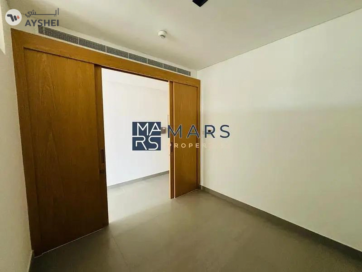Luxury| Spacious| Signature Partition Apartment| Separate Bed+ Living Room | Best Price
