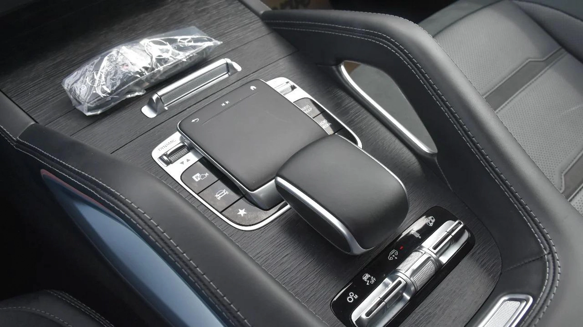 AMG GLE53 COUPE 2023 | SILVER-6-6