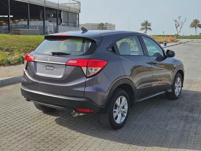 Honda HR-V EX 2020 GCC Specs - Mid Option Compact Family SUV Single Owned Car-13