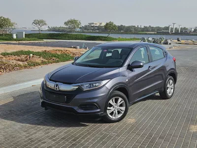 Honda HR-V EX 2020 GCC Specs - Mid Option Compact Family SUV Single Owned Car-2