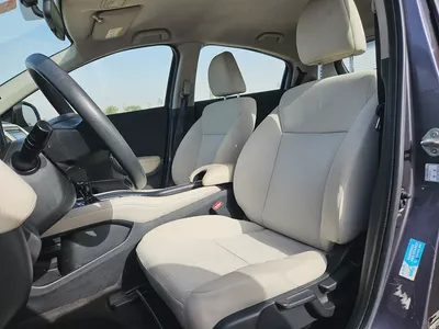 Honda HR-V EX 2020 GCC Specs - Mid Option Compact Family SUV Single Owned Car-6