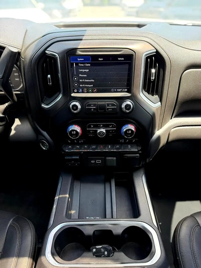 GMC Sierra AT4 2021 - American Specs - GCC Favorite!-11