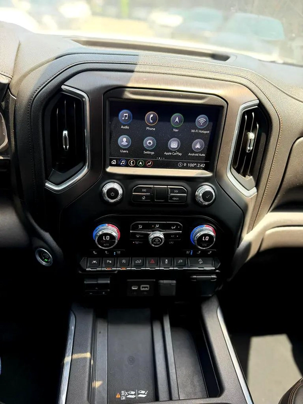 GMC Sierra AT4 2021 - American Specs - GCC Favorite!