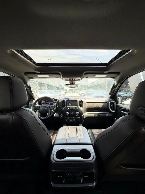 GMC Sierra AT4 2021 - American Specs - GCC Favorite!
