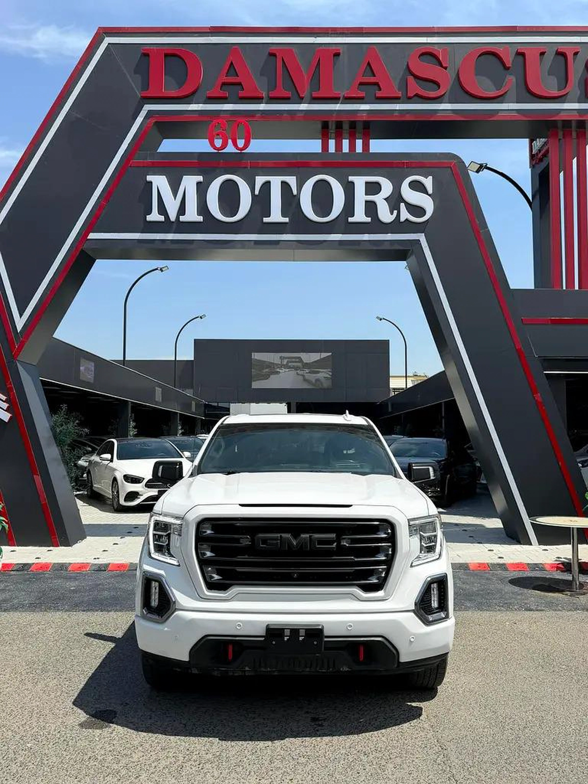 GMC Sierra AT4 2021 - American Specs - GCC Favorite!-17-17