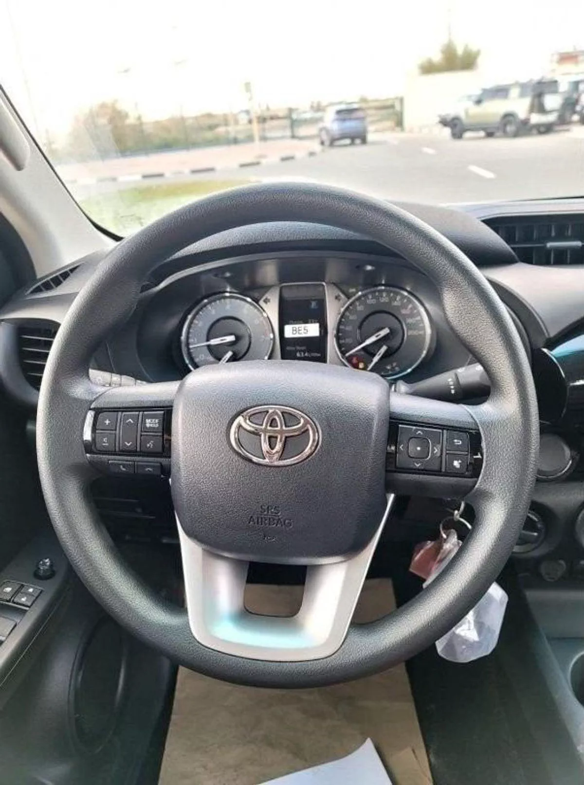 Toyota Hilux GLX Toyota Hilux 2.7L Petrol Automatic Mid Option 2025-8-0