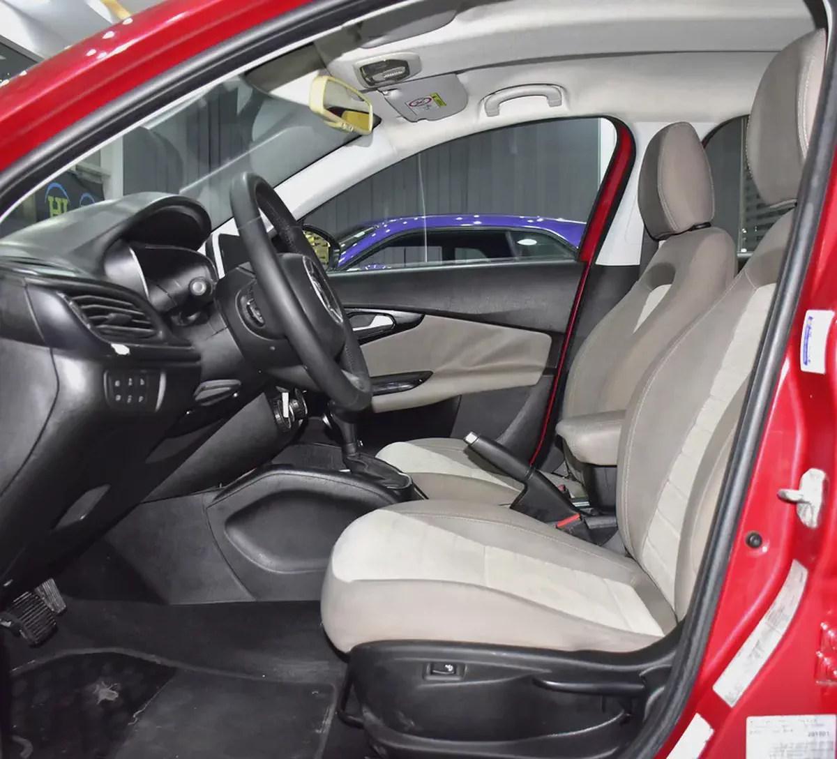 EXCELLENT DEAL for our Dodge Neon ( 2017 Model ) in Red Color GCC Specs-9-9