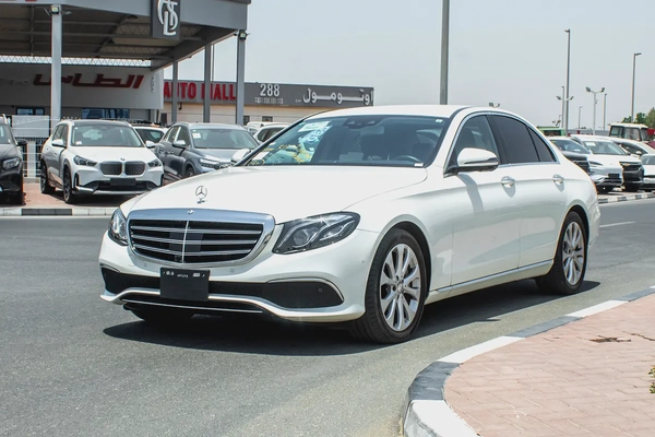 2017 - E400 - IMMACULATE CONDITION - ONLY 16,000 KM DONE