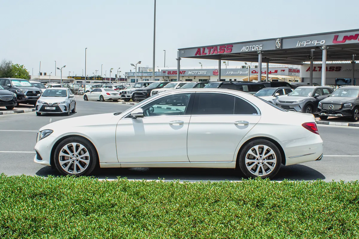 2017 - E400 - IMMACULATE CONDITION - ONLY 16,000 KM DONE-3-3