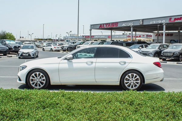 2017 - E400 - IMMACULATE CONDITION - ONLY 16,000 KM DONE