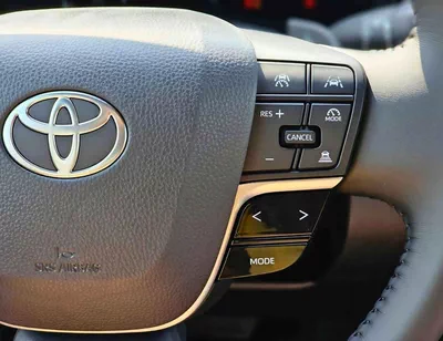 Toyota Camry GLE TOYOTA CAMRY GLE || RADAR | LEATHER + ELECTRIC SEAT | DUAL AC | 1 CAM PANORAIC ROOF | PETROL AT 2.5L-23