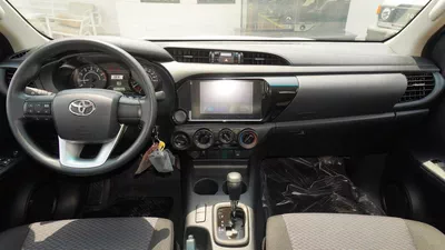 Toyota Hilux 2.7L 4WD A/T-5