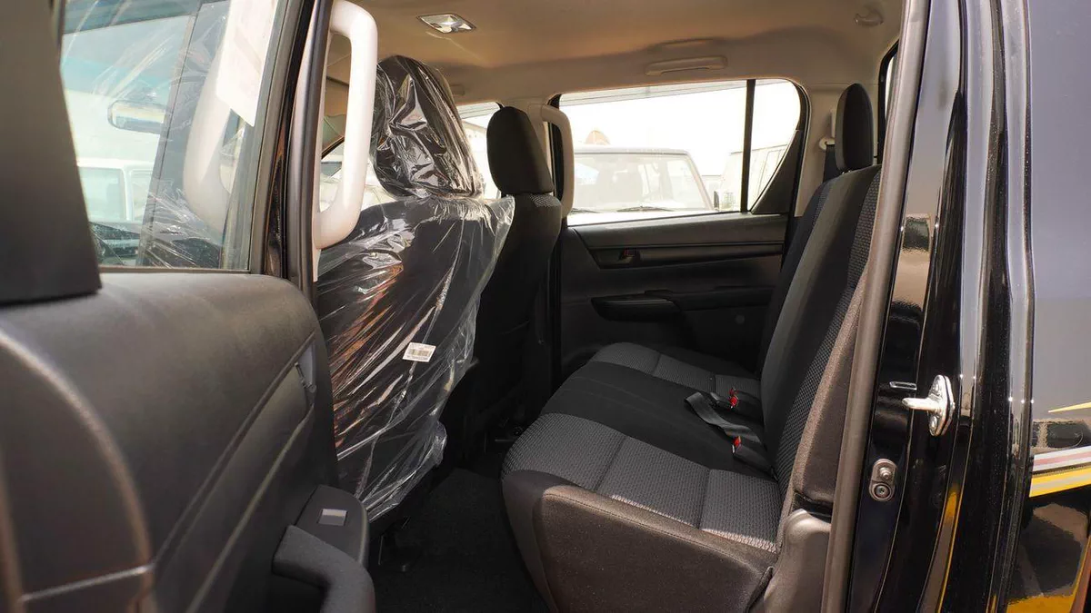 Toyota Hilux 2.7L 4WD A/T-9-0