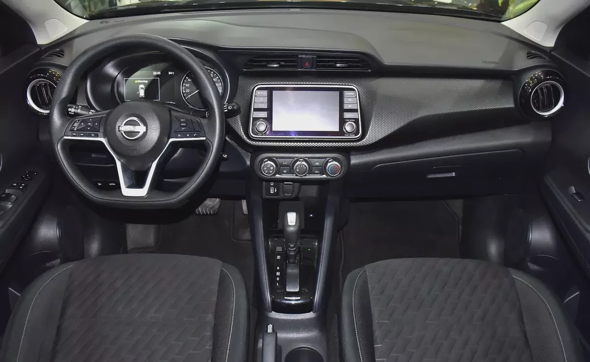 AED 981 EMi at 0% DP | Nissan Kicks ( 2024 Model ) in Black Color GCC Specs-10-10