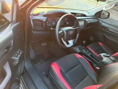 Toyota Hilux ADVENTURE 2021 Toyota Hilux Advanture Modified - 2.7L V4 - AWD 4x4- Rear Camera - Sidestep - Push-12