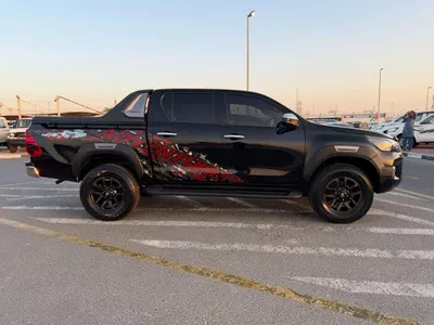 Toyota Hilux ADVENTURE 2021 Toyota Hilux Advanture Modified - 2.7L V4 - AWD 4x4- Rear Camera - Sidestep - Push-4