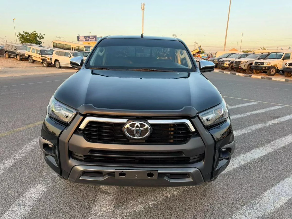 Toyota Hilux ADVENTURE 2021 Toyota Hilux Advanture Modified - 2.7L V4 - AWD 4x4- Rear Camera - Sidestep - Push-2-0