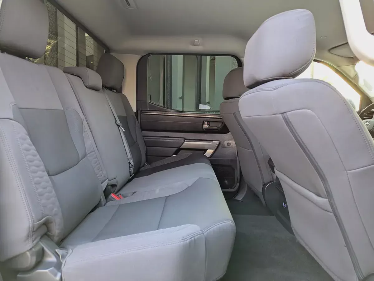 TOYOTA TUNDRA 2023 CREWMAX SR5 IN EXCELLENT CONDITION-4-4