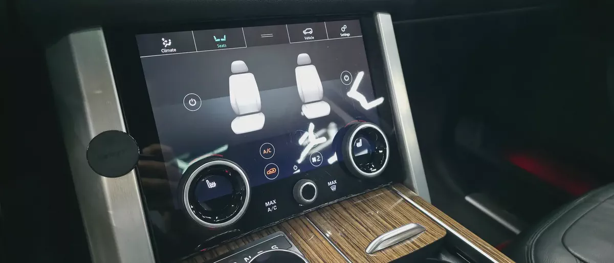 2019 GCC Range Rover HSE V6 Fully Loaded with Warranty and Finance-17-17