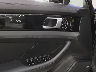 2020 - Porsche Panamera Turbo S E-Hybrid - Prestige Condition for 360,000.00 AED-11