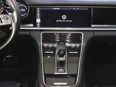 2020 - Porsche Panamera Turbo S E-Hybrid - Prestige Condition for 360,000.00 AED-17