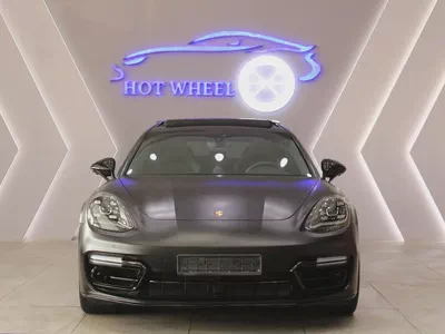 2020 - Porsche Panamera Turbo S E-Hybrid - Prestige Condition for 360,000.00 AED-2