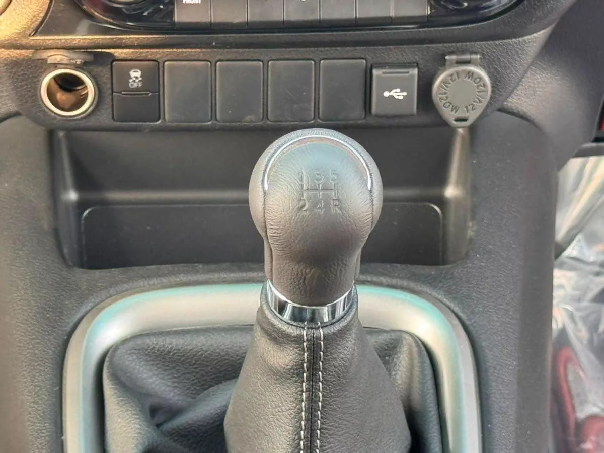 Toyota Hilux SR5 Export Price @ 128,000 AED-15-0