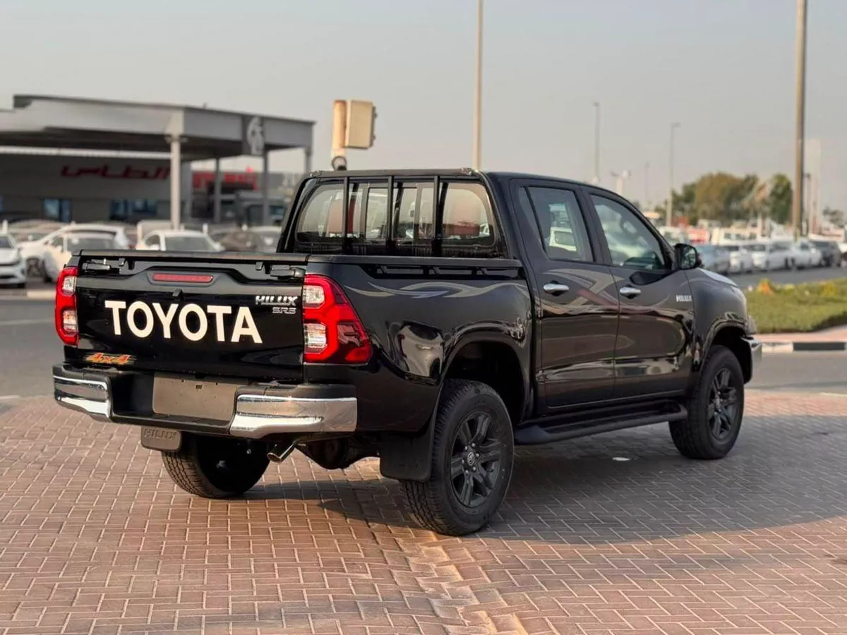Toyota Hilux SR5 Export Price @ 128,000 AED-4-0